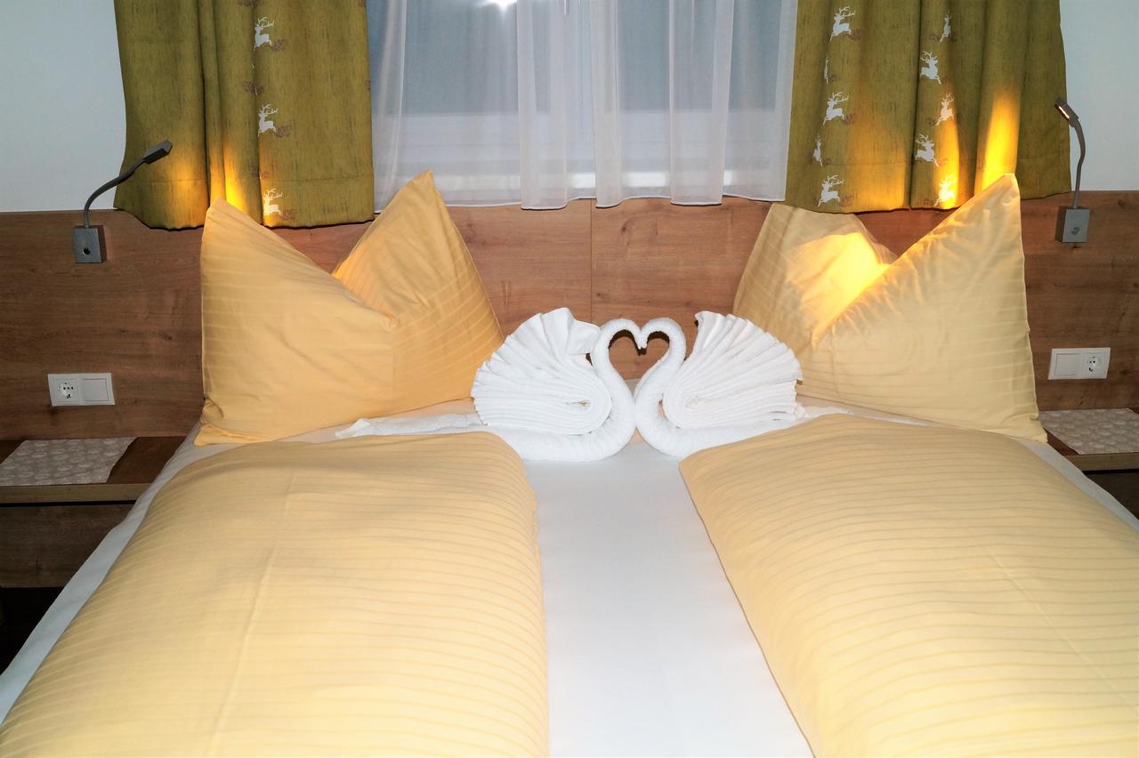 Sieglhub Chalets - Appartements - Hotel Flachau Exteriör bild
