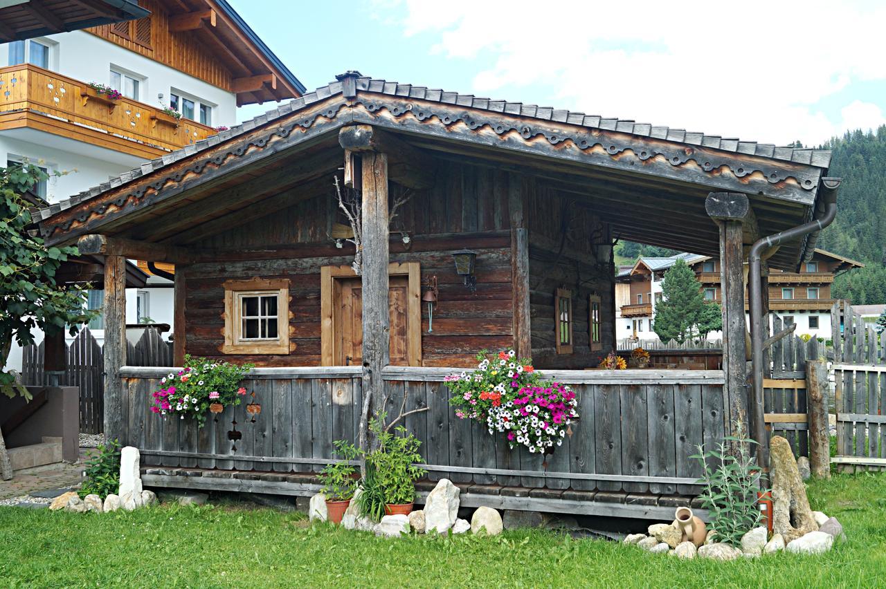 Sieglhub Chalets - Appartements - Hotel Flachau Exteriör bild