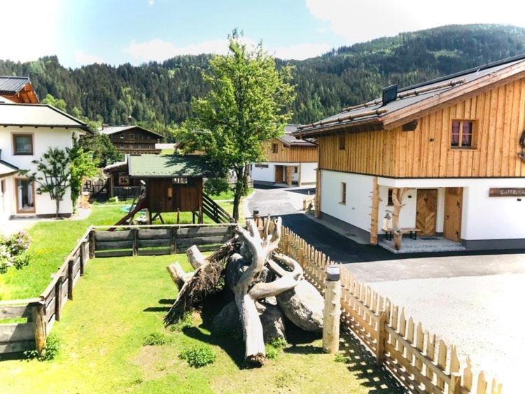 Sieglhub Chalets - Appartements - Hotel Flachau Exteriör bild
